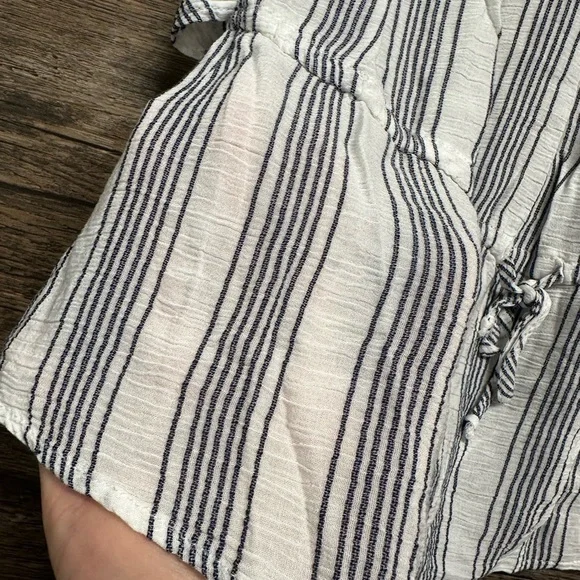 Abercrombie & Fitch White and Blue Smocked Flutter Sleeve Blouse - Picture 8 of 8